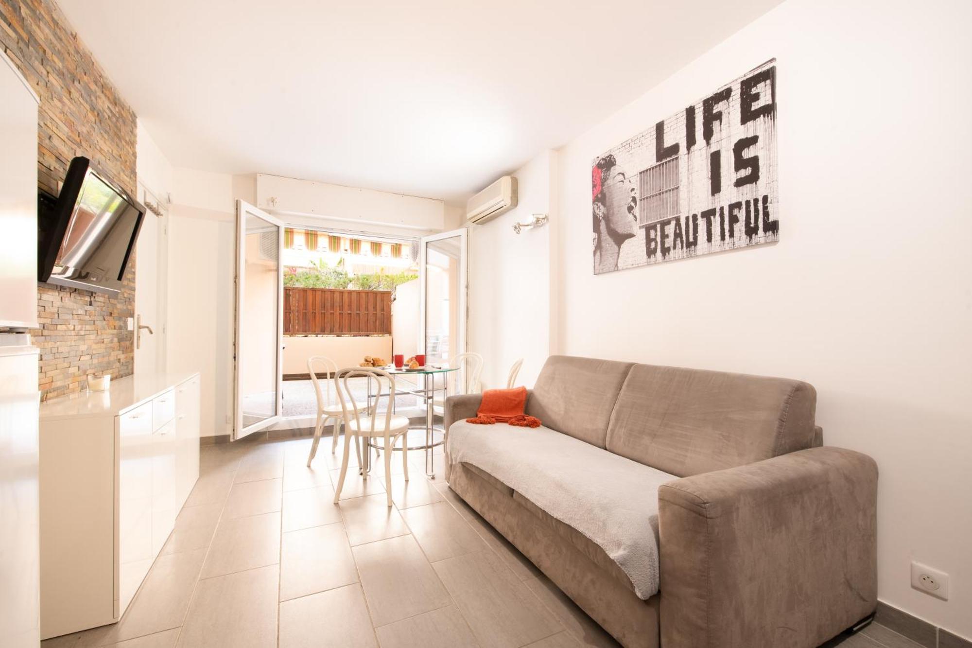 Le Victoria, Centre Ville , Plage Et Parking Gratuit Sainte-Maxime Exterior foto